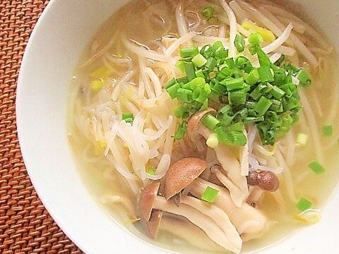 ヘルシー！しらたきともやしで♪生姜ラーメン風